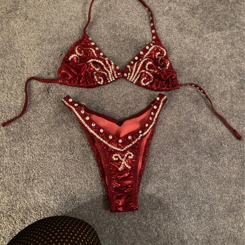 Figure competition suit